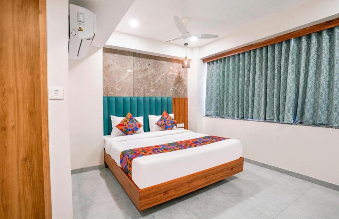 Hotel Tulip Light Mathura Exterior foto